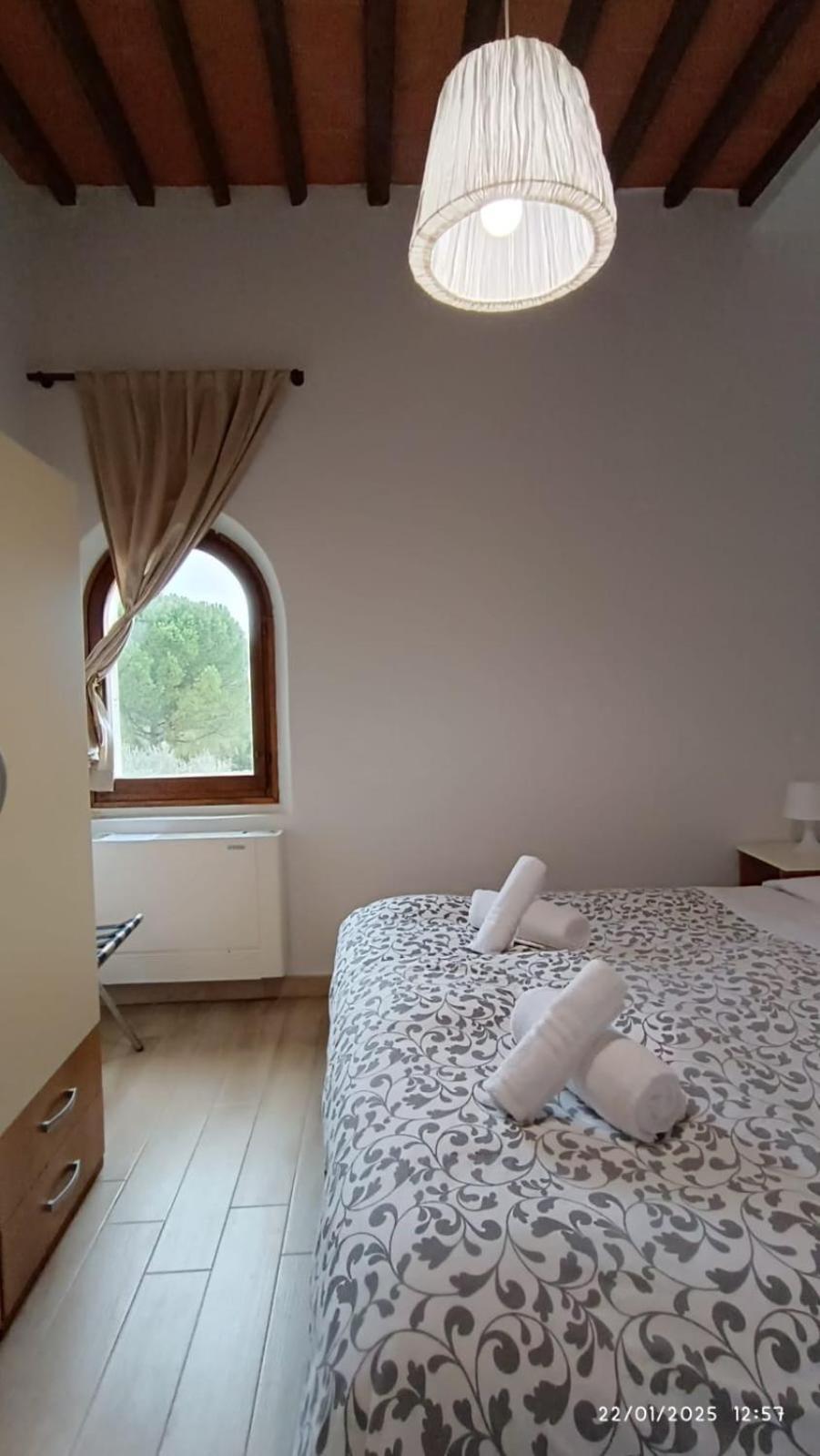 Villa Agriturismo Fattoria Di Loppiano Regina Mundi Vivajo Exterior foto